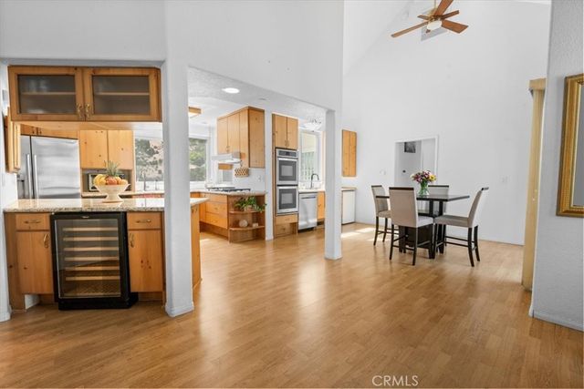38512 North Shore Drive, Fawnskin, CA 92333