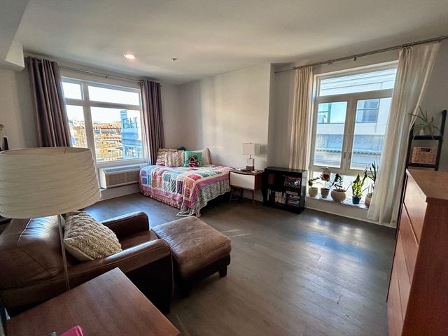 2 Cliveden St 406E, Quincy, MA 02169