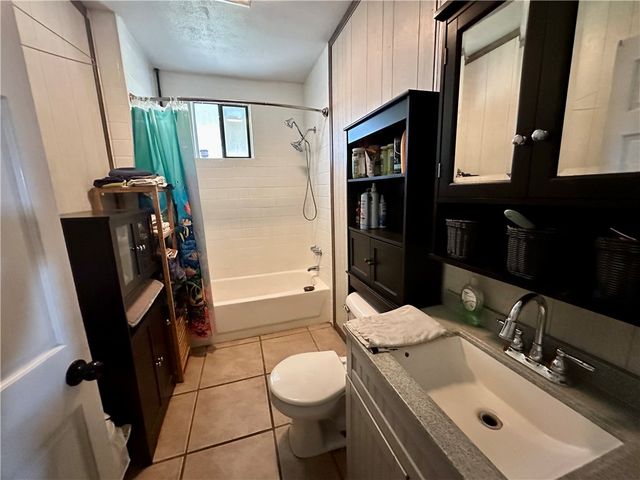 1506 Denver St, Portland, TX 78374