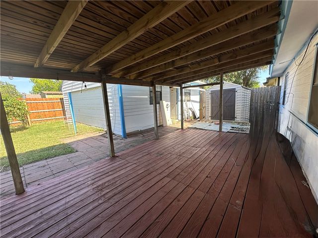 1506 Denver St, Portland, TX 78374