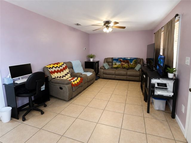 1506 Denver St, Portland, TX 78374