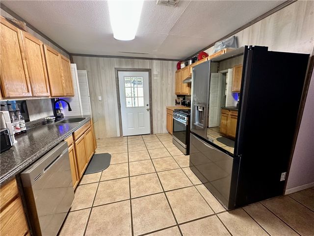 1506 Denver St, Portland, TX 78374