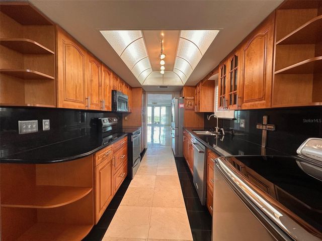 2699 SEVILLE BOULEVARD 701, Clearwater, FL 33764