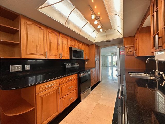 2699 SEVILLE BOULEVARD 701, Clearwater, FL 33764