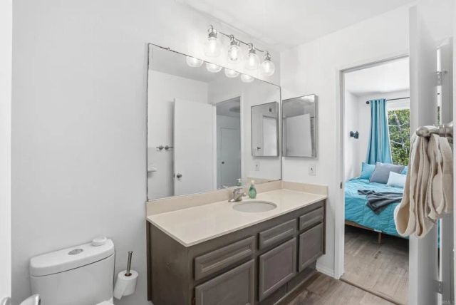 2201 Amber Lane, Escondido, CA 92026