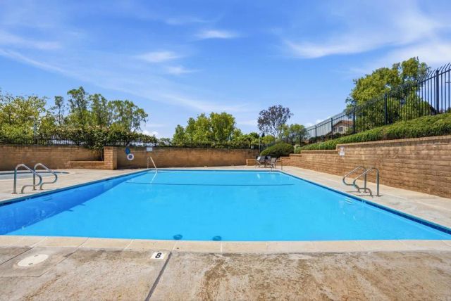 2201 Amber Lane, Escondido, CA 92026