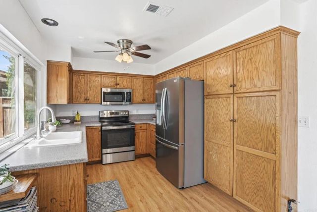 2201 Amber Lane, Escondido, CA 92026