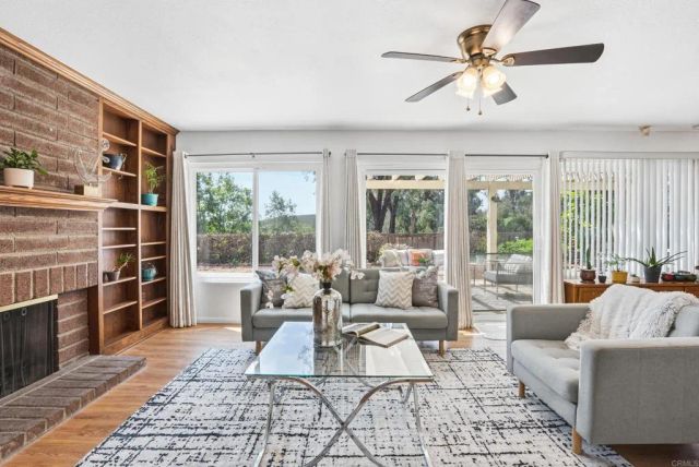 2201 Amber Lane, Escondido, CA 92026