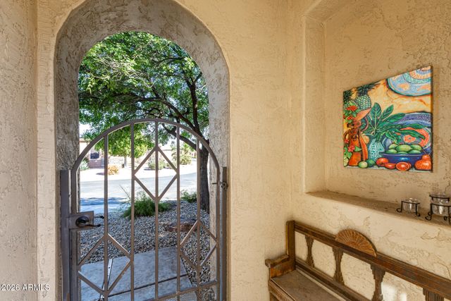 12887 W FETLOCK Trail, Peoria, AZ 85383