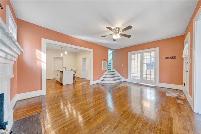 1819 Maiden LN, Roanoke, VA 24015