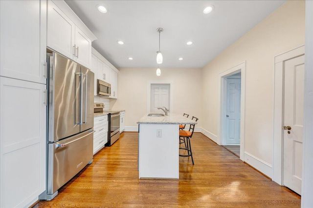 1819 Maiden LN, Roanoke, VA 24015