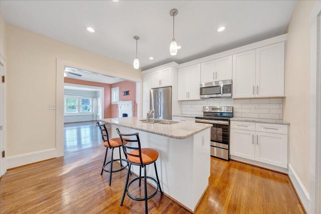 1819 Maiden LN, Roanoke, VA 24015