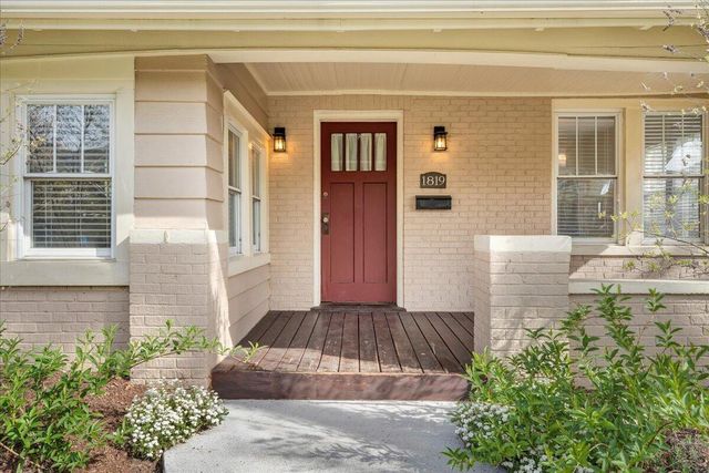 1819 Maiden LN, Roanoke, VA 24015