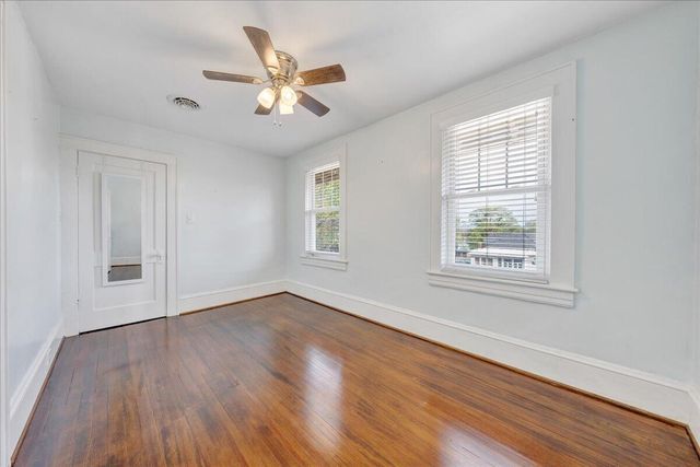 1819 Maiden LN, Roanoke, VA 24015