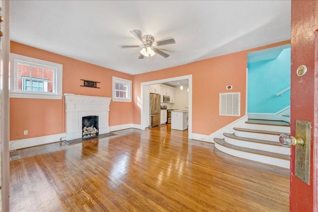1819 Maiden LN, Roanoke, VA 24015