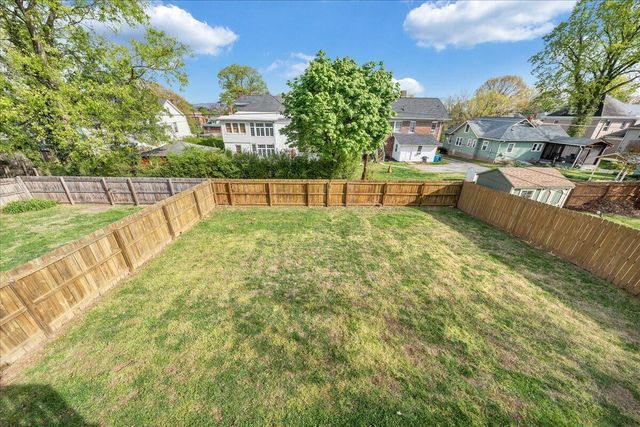 1819 Maiden LN, Roanoke, VA 24015