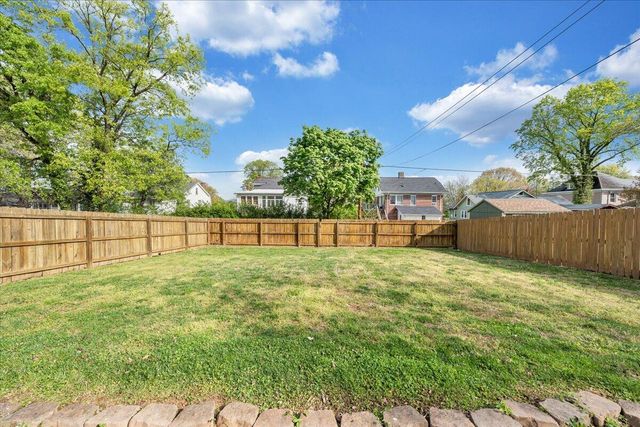 1819 Maiden LN, Roanoke, VA 24015