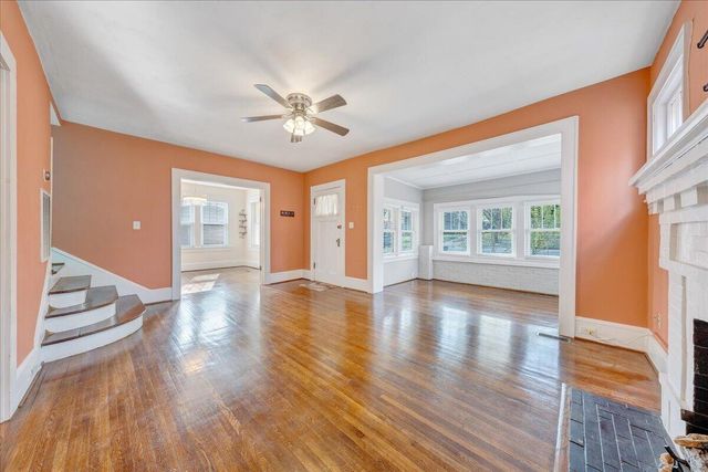 1819 Maiden LN, Roanoke, VA 24015