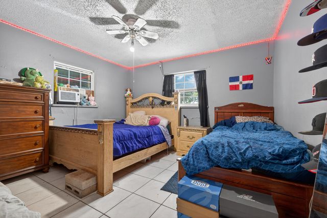 817 NE 20th Street, Belle Glade, FL 33430