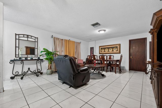 817 NE 20th Street, Belle Glade, FL 33430