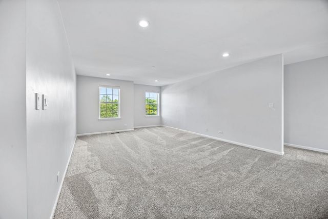 391 Copper Springs Lane, Elgin, IL 60124