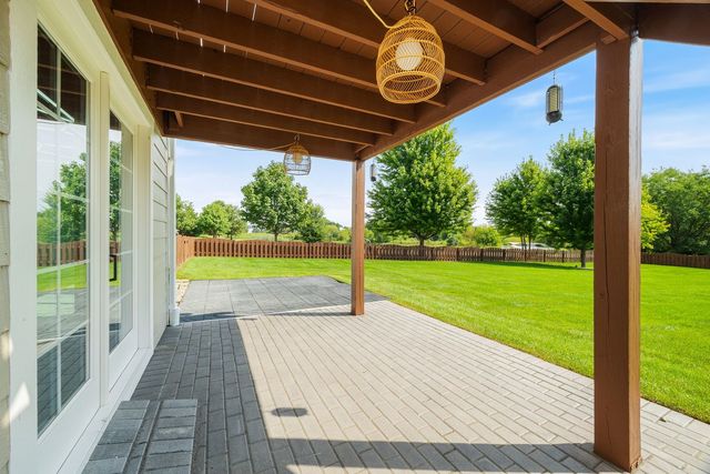 391 Copper Springs Lane, Elgin, IL 60124