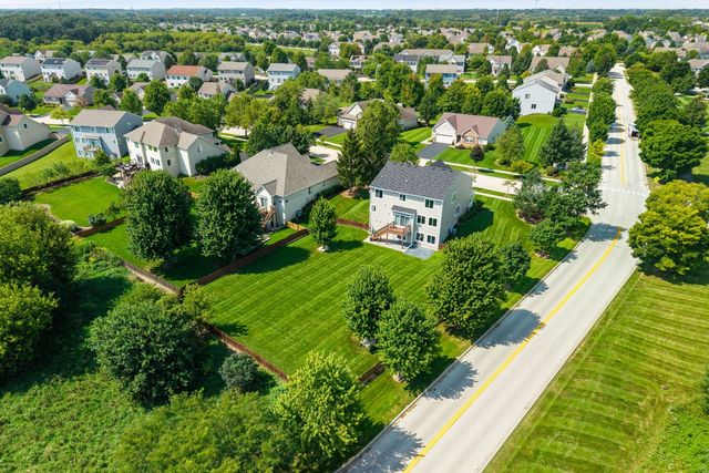 391 Copper Springs Lane, Elgin, IL 60124