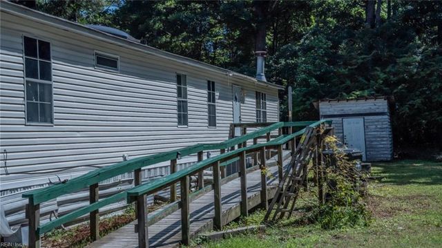 22278 Yellow Rock LN, Carrollton, VA 23314