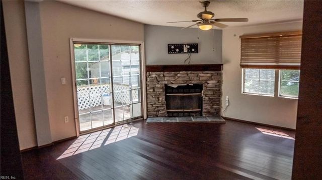 22278 Yellow Rock LN, Carrollton, VA 23314