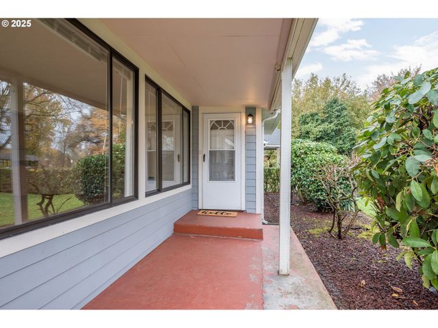 1531 NICHOLS Blvd, Longview, WA 98632