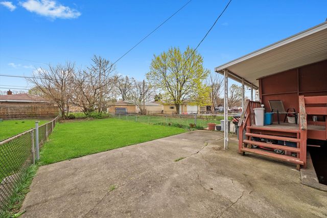 429 Geneva Avenue, Bellwood, IL 60104