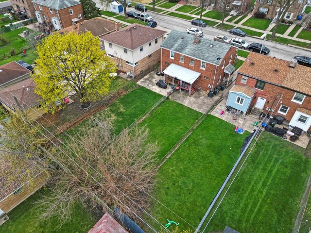 429 Geneva Avenue, Bellwood, IL 60104