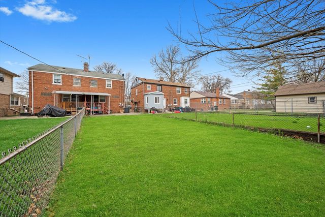 429 Geneva Avenue, Bellwood, IL 60104