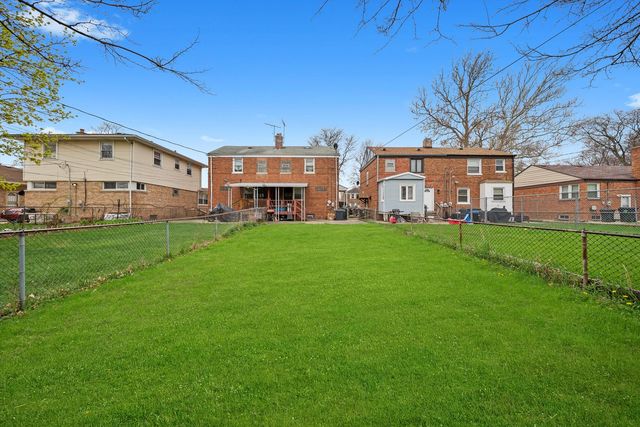 429 Geneva Avenue, Bellwood, IL 60104