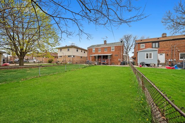 429 Geneva Avenue, Bellwood, IL 60104