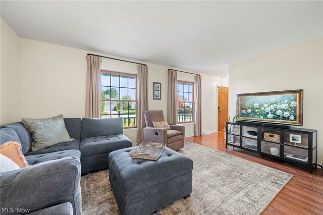 5130 Crimson King Court, Medina, OH 44256