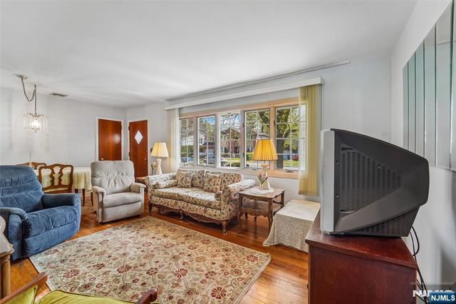 193 Homestead Road, Paramus, NJ 07652