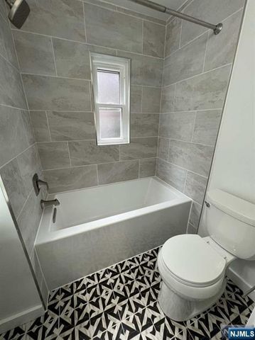 156 Washington Place, Ridgewood, NJ 07450