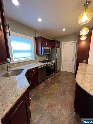 156 Washington Place, Ridgewood, NJ 07450