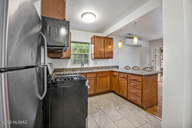 1121 E 9th Street, Tucson, AZ 85719