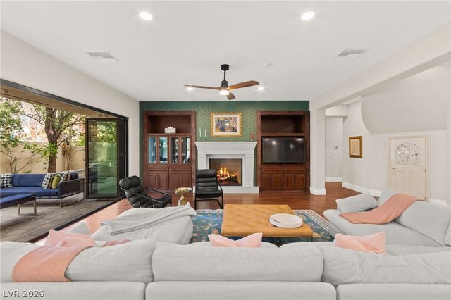 9204 White Tail Drive, Las Vegas, NV 89134