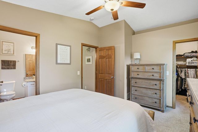 876 Curry Trail, Eagan, MN 55123