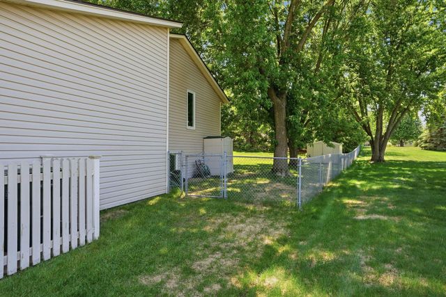 876 Curry Trail, Eagan, MN 55123