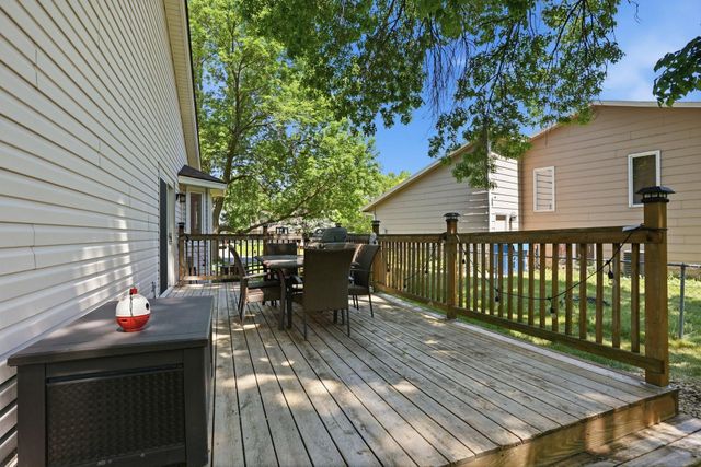 876 Curry Trail, Eagan, MN 55123