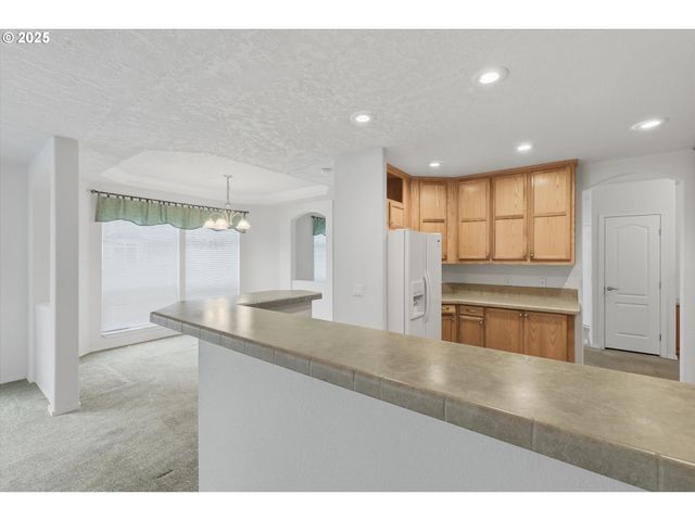 24702 E CEDAR HILL Ter, Welches, OR 97067