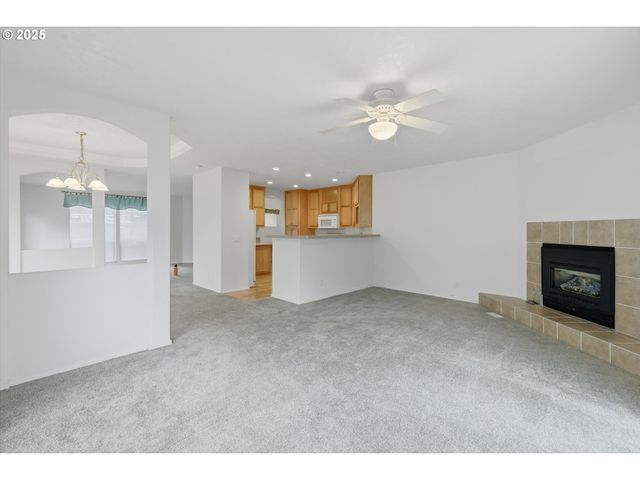 24702 E CEDAR HILL Ter, Welches, OR 97067