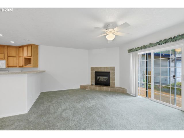 24702 E CEDAR HILL Ter, Welches, OR 97067