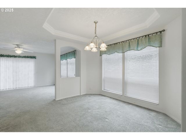 24702 E CEDAR HILL Ter, Welches, OR 97067