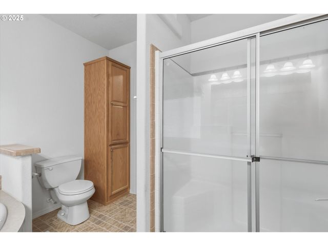 24702 E CEDAR HILL Ter, Welches, OR 97067