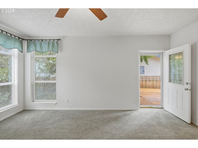 24702 E CEDAR HILL Ter, Welches, OR 97067